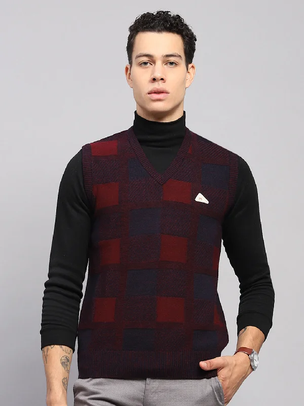 Men Maroon Self Design V Neck Sleeveless Sweater